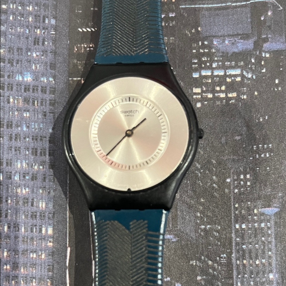 VINTAGE SKIN WATCH , thin, good cond, petrol energy watch , silicone band